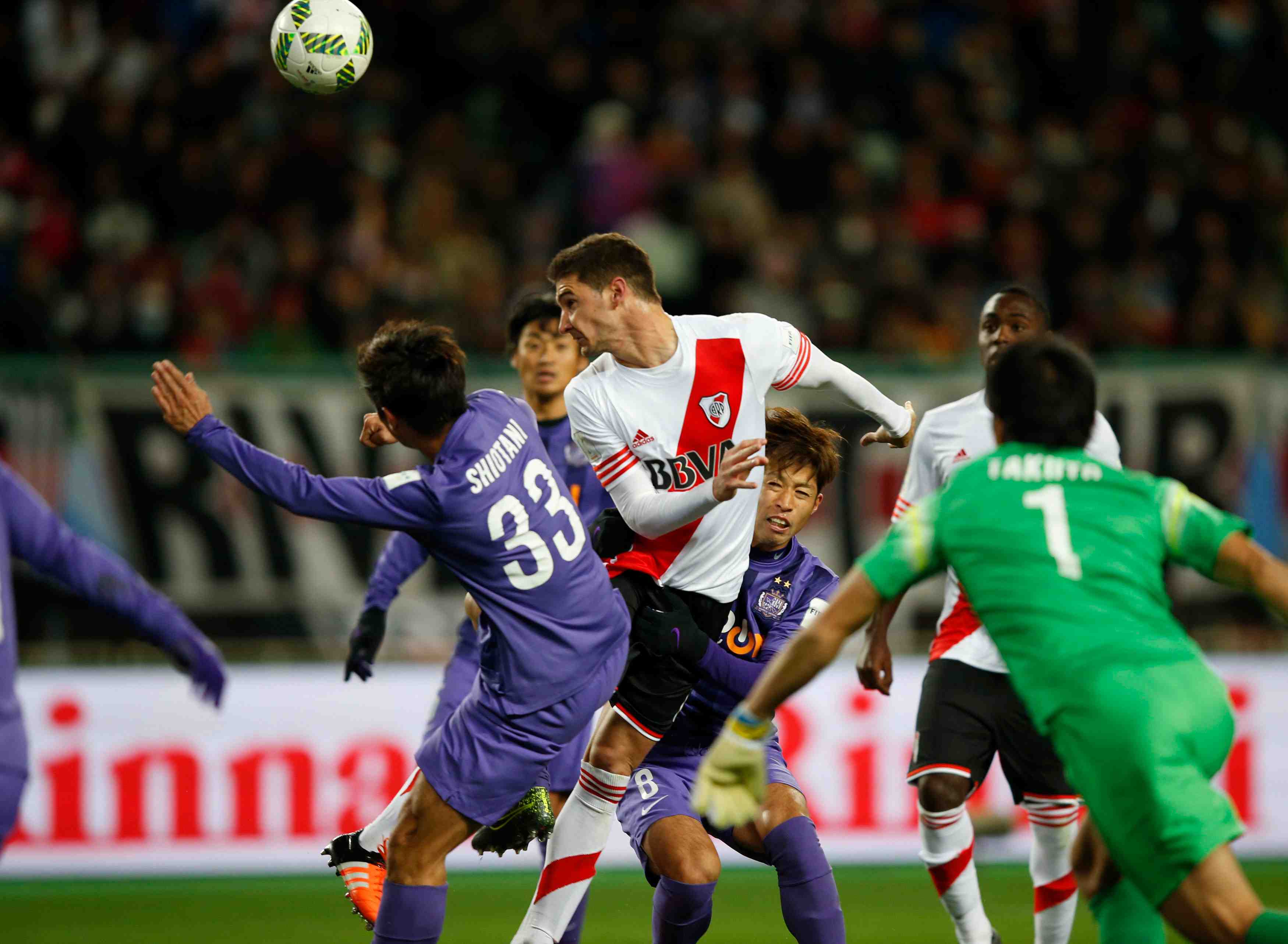 River plate passe dans la douleur face a hiroshima