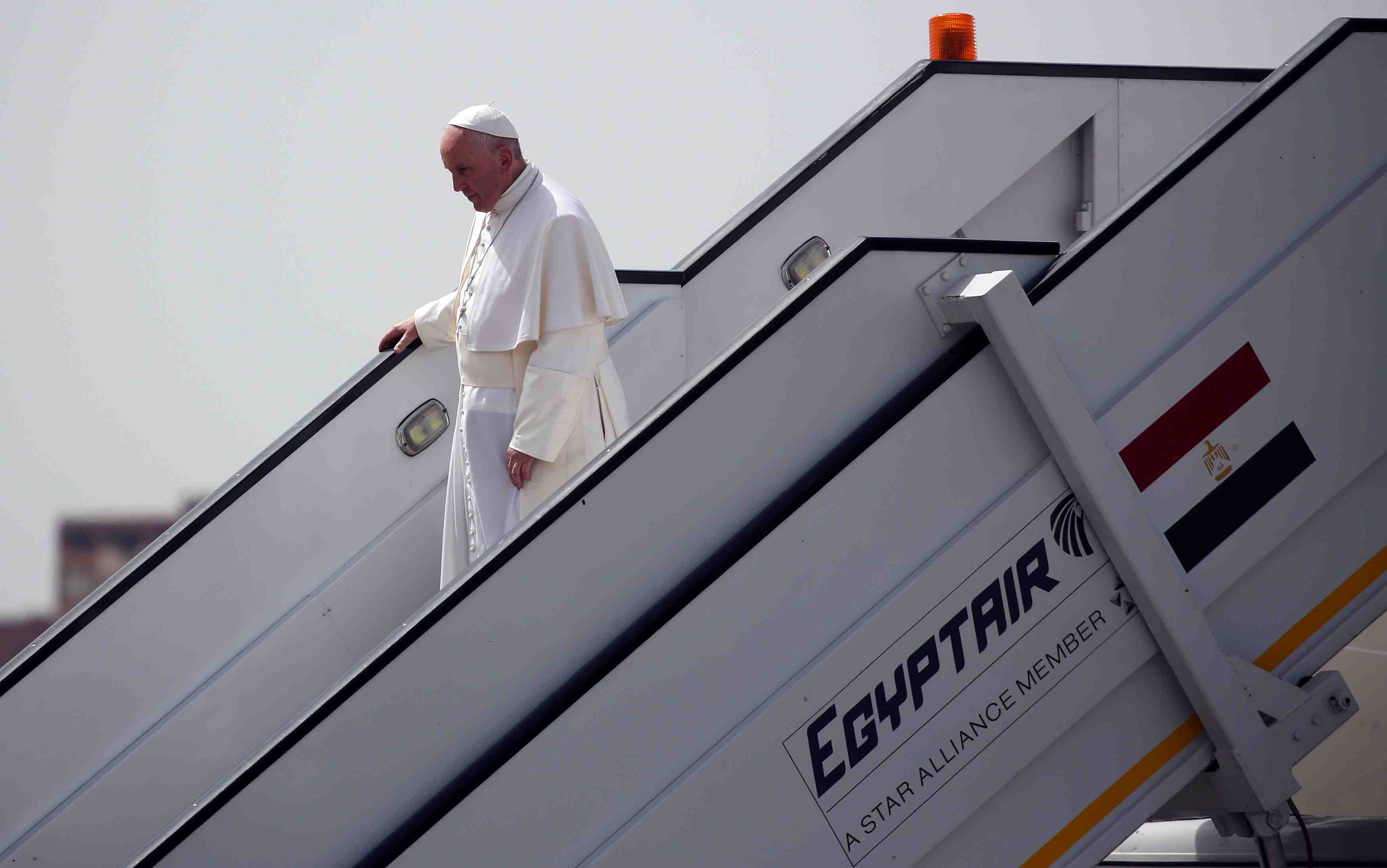 Le pape au caire pour renouer le dialogue avec l'islam