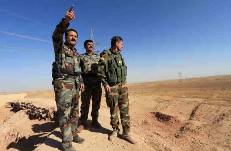 Exode de civils kurdes face a l'armee irakienne