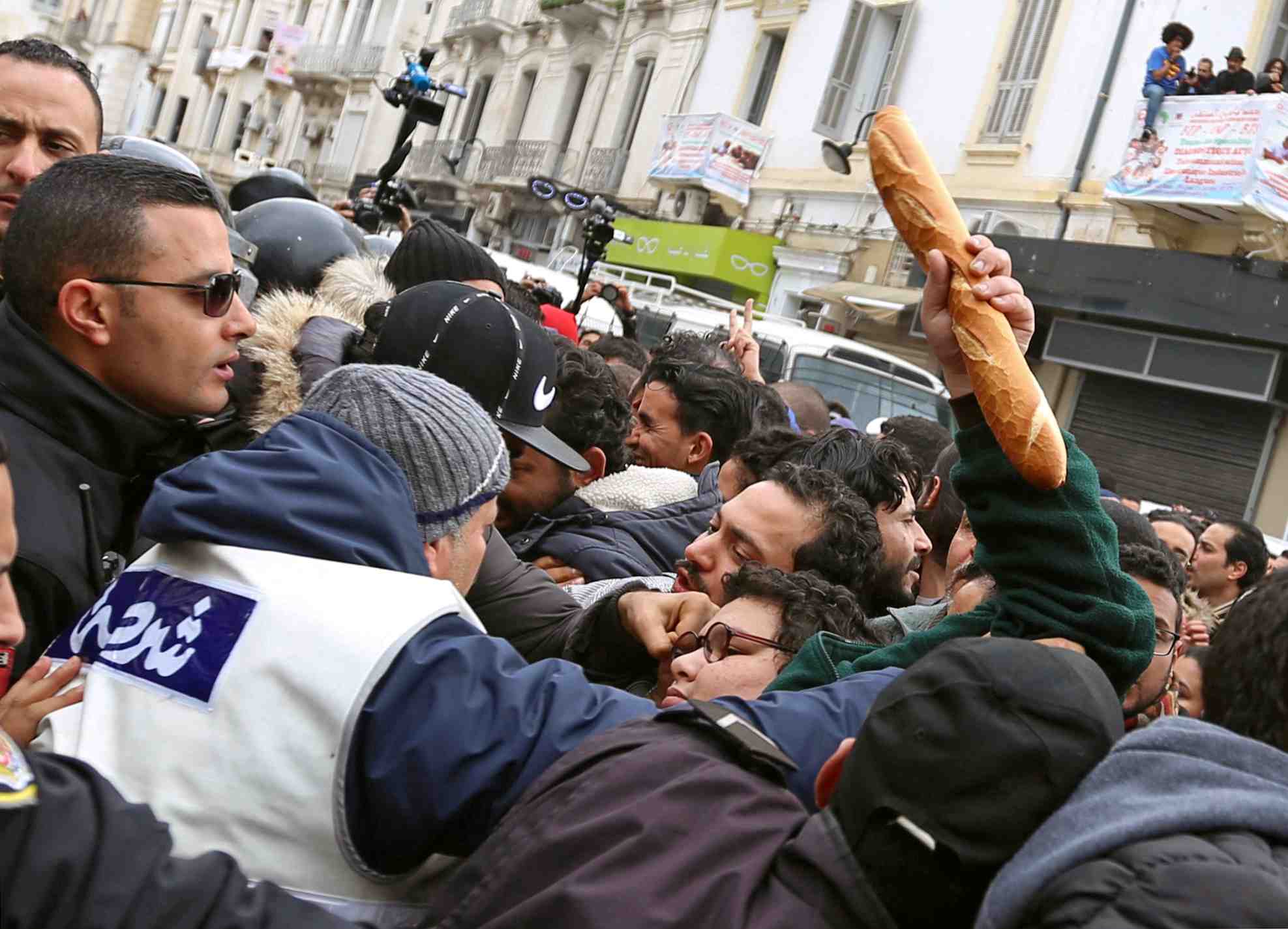 Des mesures pour les plus pauvres attendues en tunisie