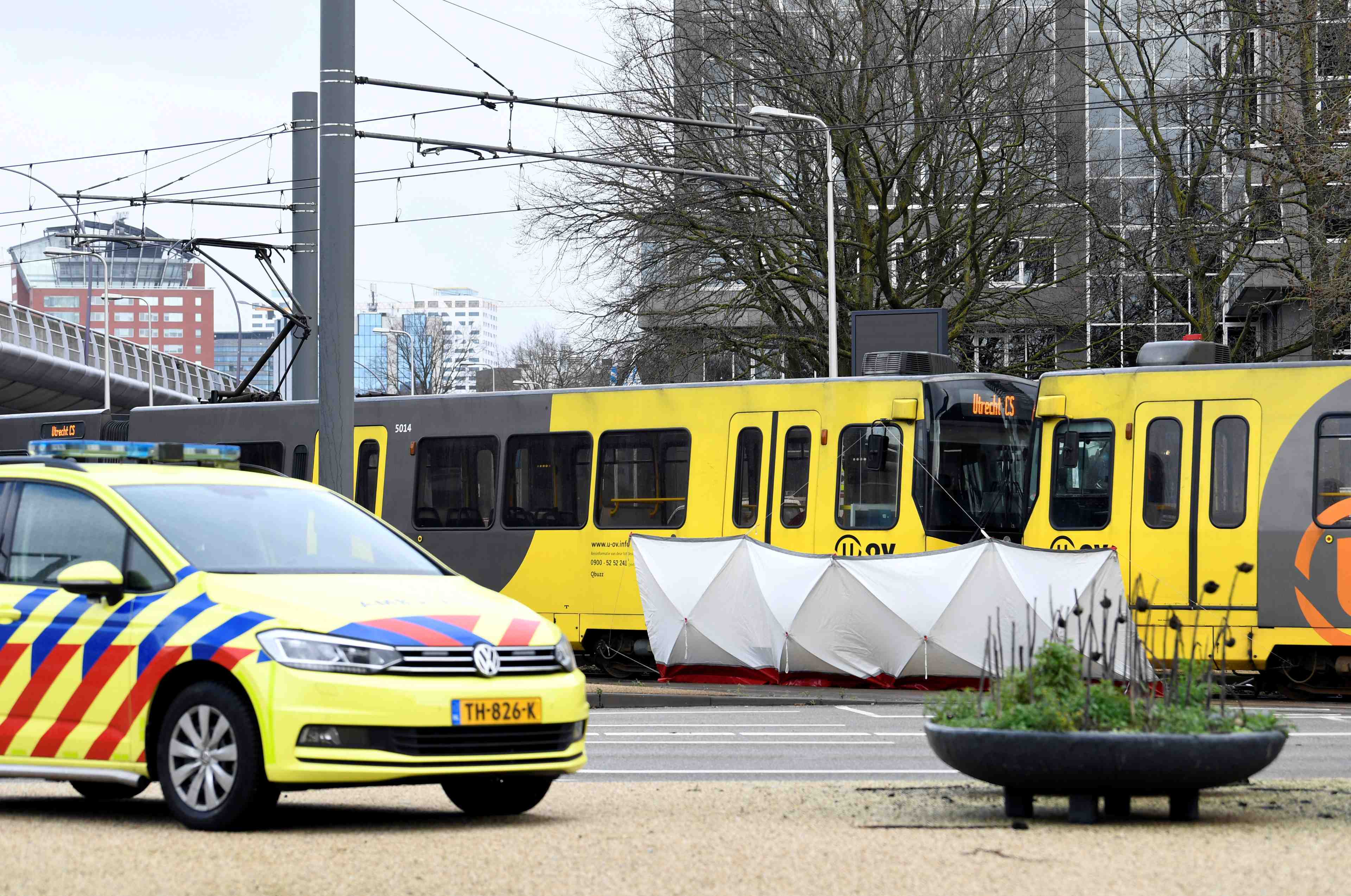 La fusillade d'utrecht a fait trois morts et neuf blesses, dit le maire de la ville