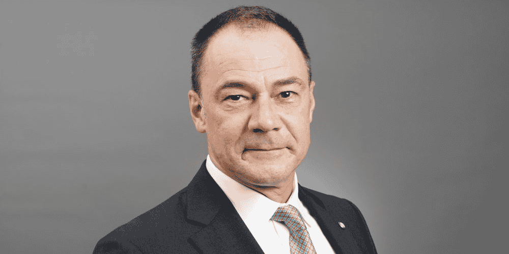 Yves Cuypers, directeur général de la BCDC, est le président de l'Association congolaise des banques (ACB) qui réunit tous les établissements bancaires opérant en République démocratique du Congo (RDC).
