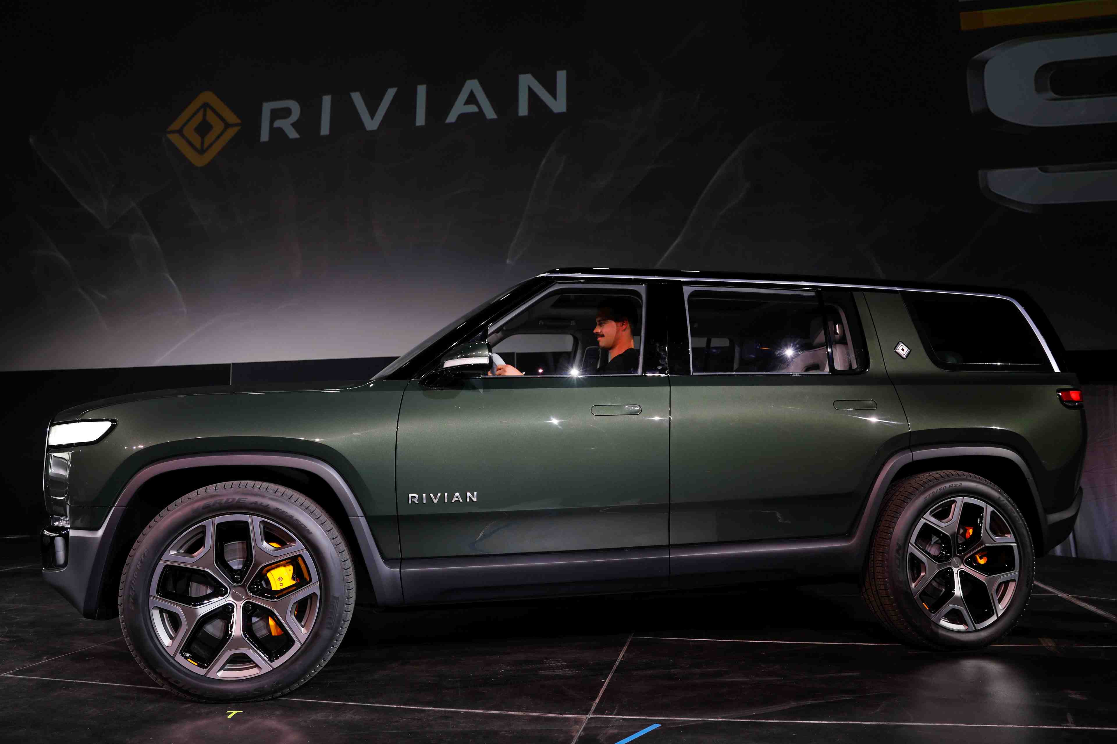 Le constructeur de voitures electriques rivian vise une valorisation de 70-80 milliards de dollars avec une ipo, selon une source