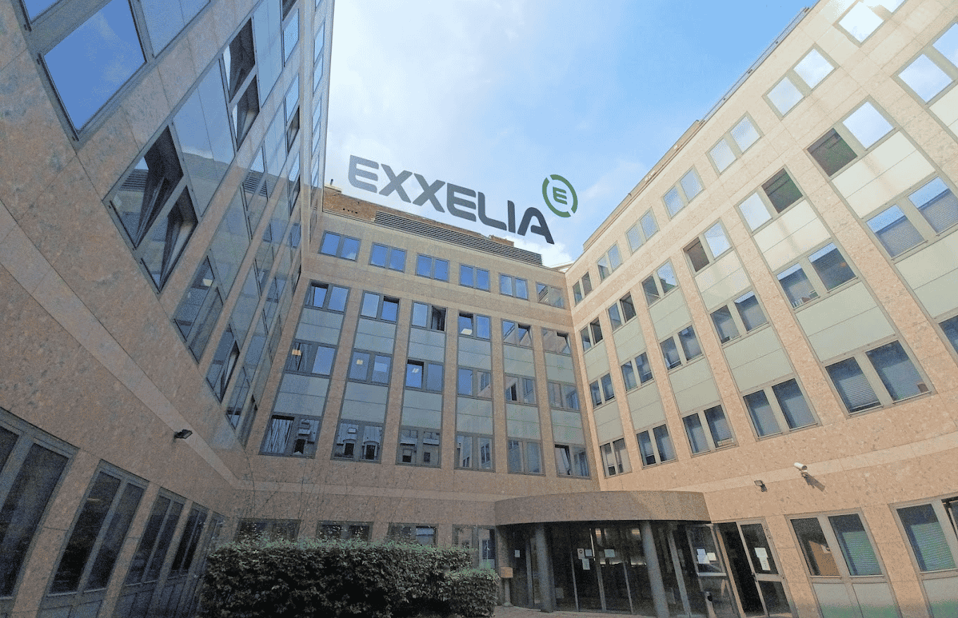 En janvier 2023, Exxelia, une ETI spécialisée dans la production de composants électroniques passifs complexes, essentiels pour des équipements militaires tels que les sous-marins nucléaires d'attaque Barracuda, les Rafale ou encore pour les lanceurs Ariane 5 et 6, a été rachetée par Heico.