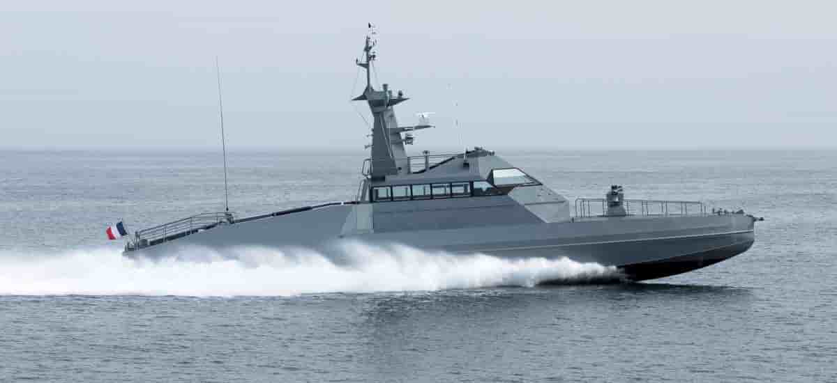 CMN Naval est notamment connu pour ses navires d'interception rapide (ici en photo) mais aussi pour des réalisations plus atypiques comme la station polaire de Tara Ocean.