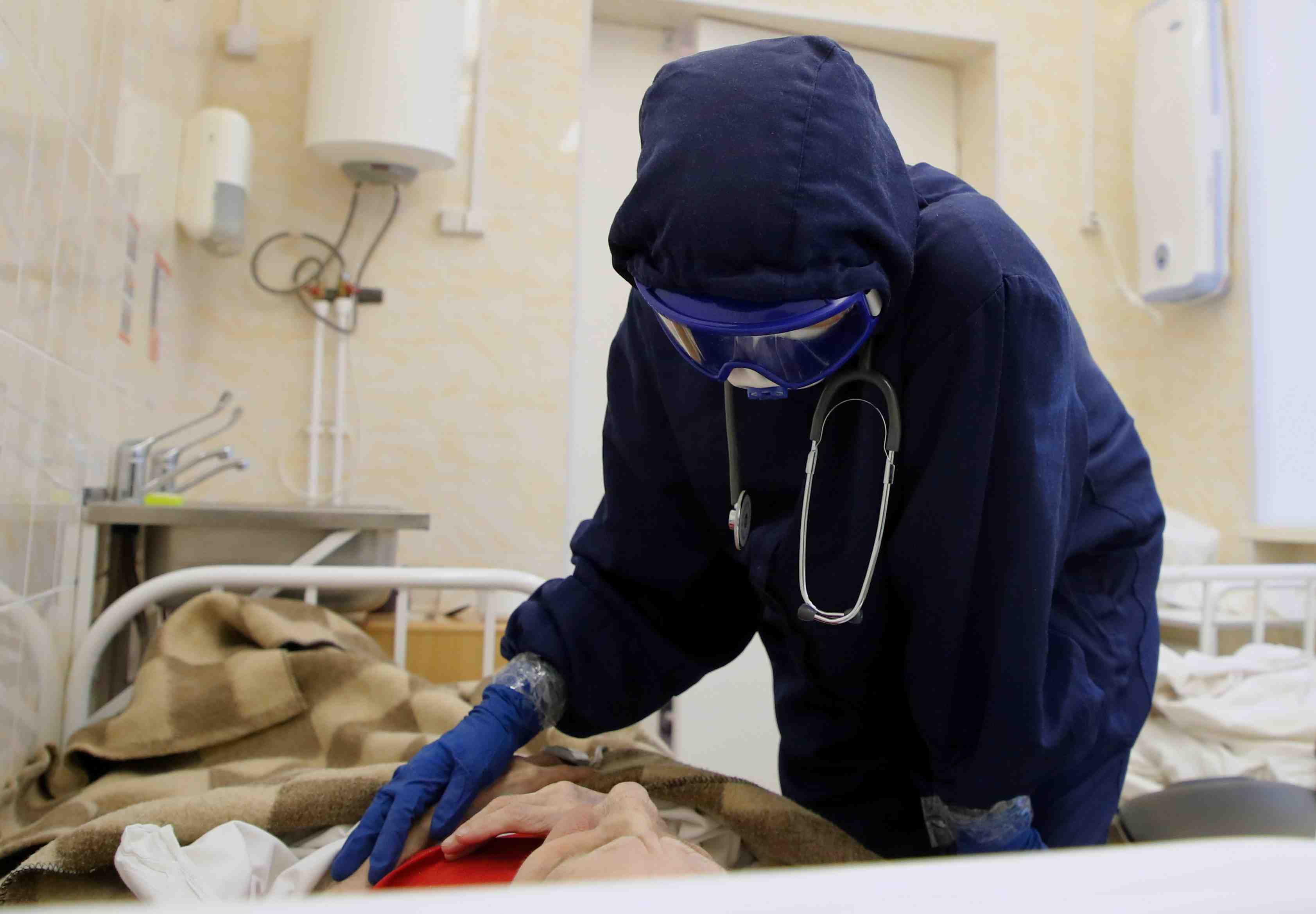 Coronavirus: plus de 27.500 cas journaliers en russie