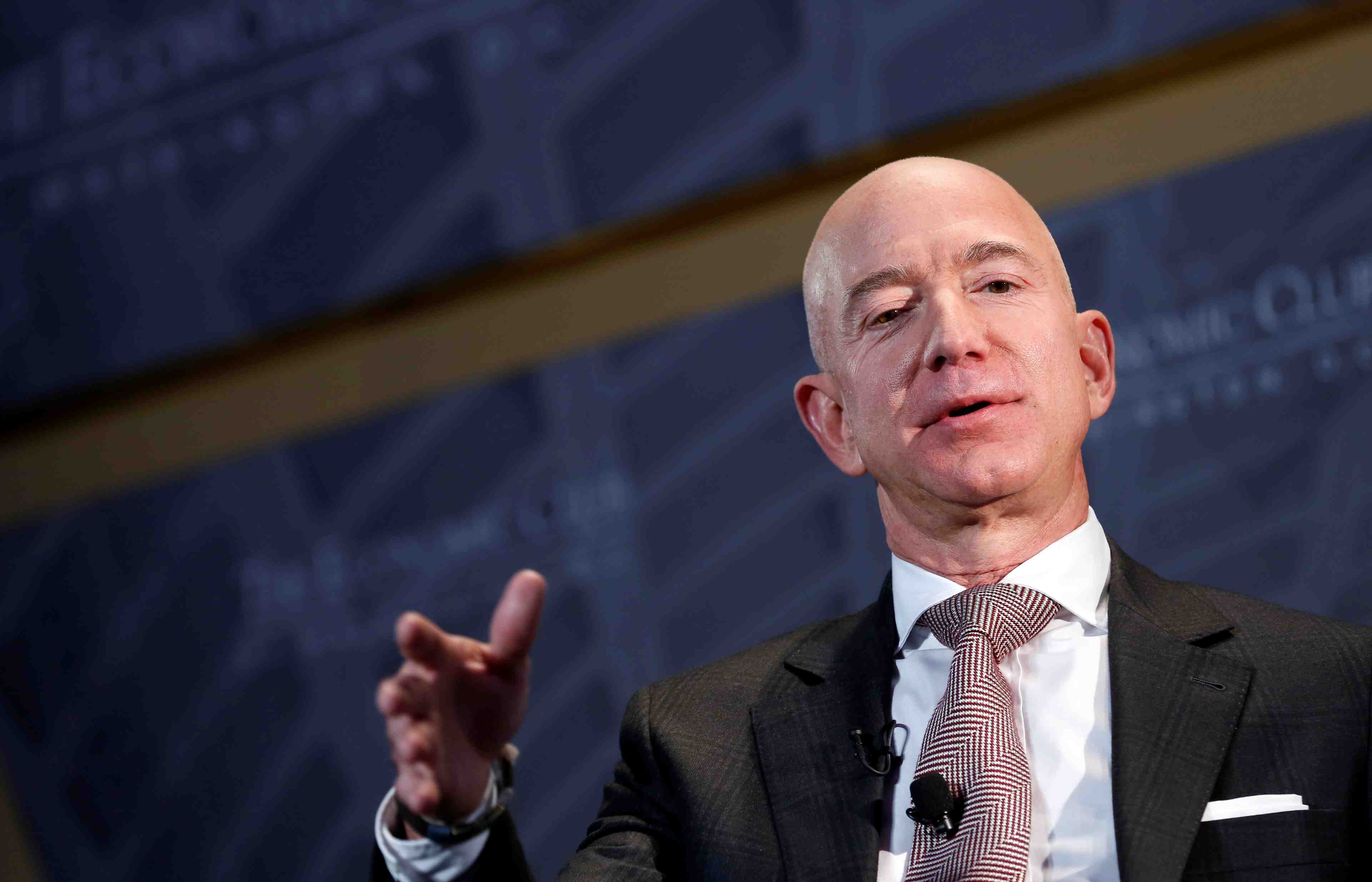 Record de milliardaires au classement forbes, bezos conserve son trone