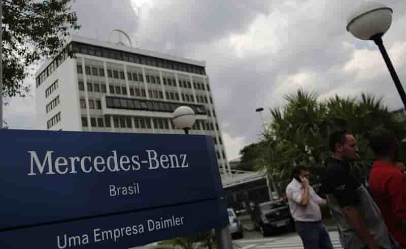 Nouveaux emplois supprimes par daimler trucks au bresil