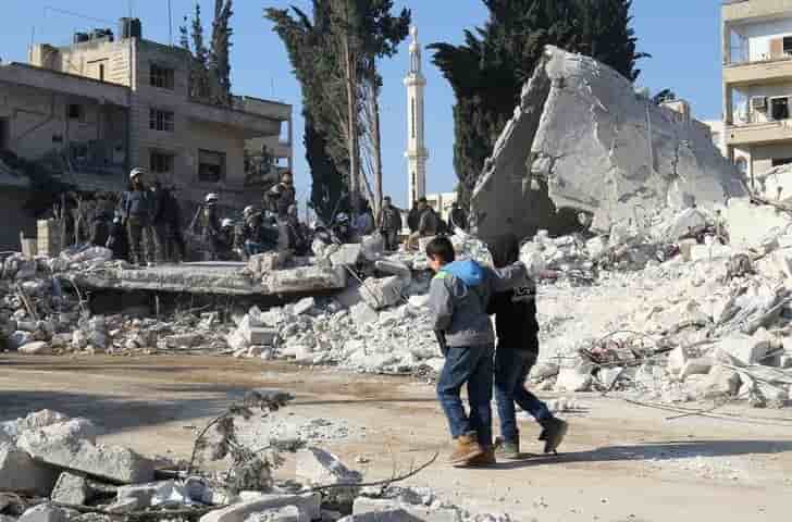 Au moins 30 morts dans un raid aerien contre idlib en syrie