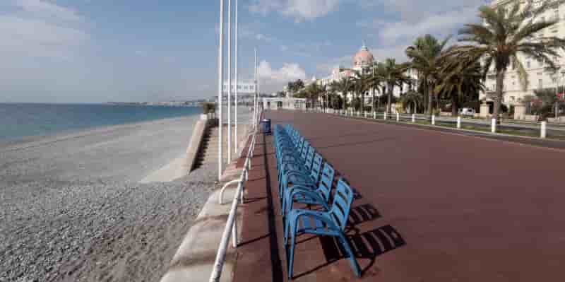La Promenade des Anglais, à Nice, pendant le confinement.