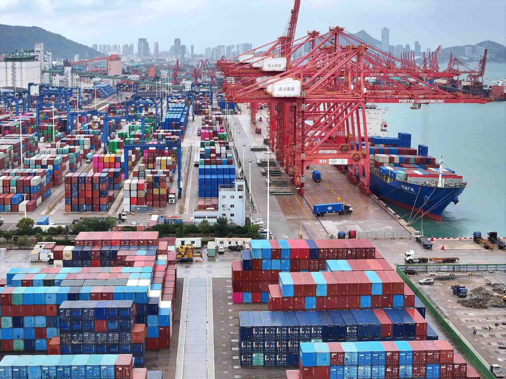Les importations et exportations combinées de la Russie et de la Chine ont atteint environ 240 milliards d'euros en 2024.