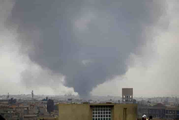 Bagdad annonce la prise d'un pont strategique a mossoul