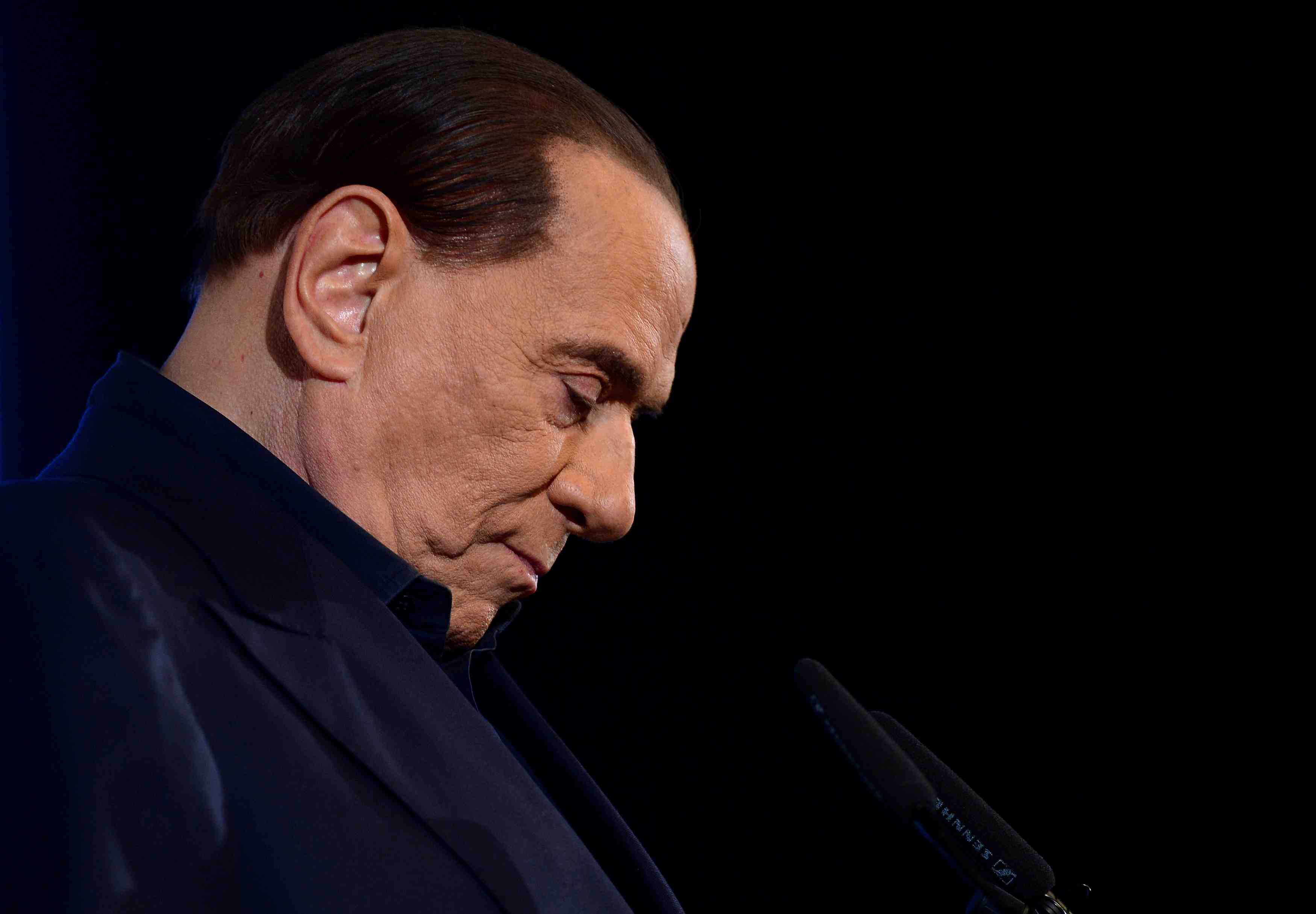 Berlusconi sera juge en fevrier pour subornation de temoin