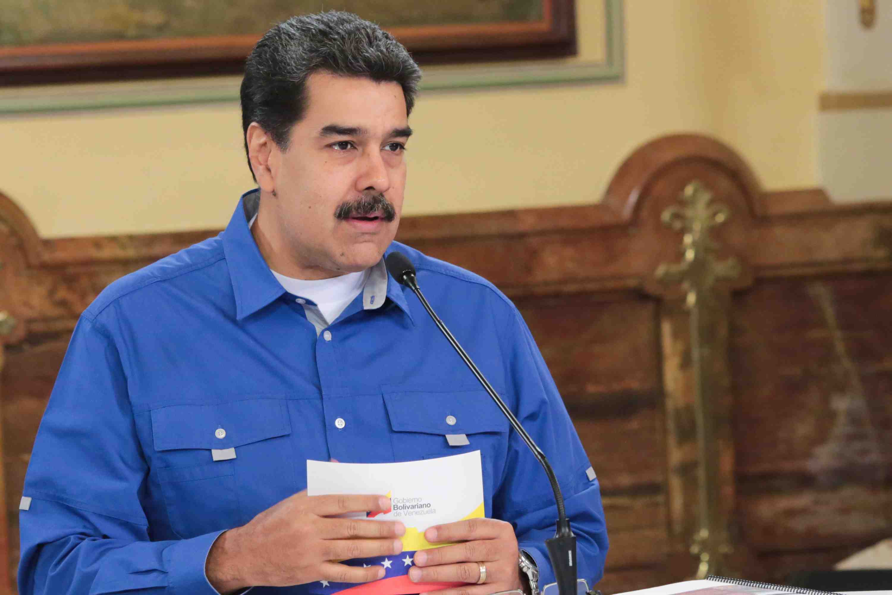 Les discussions en norvege doivent etablir "un agenda pacifique", dit maduro