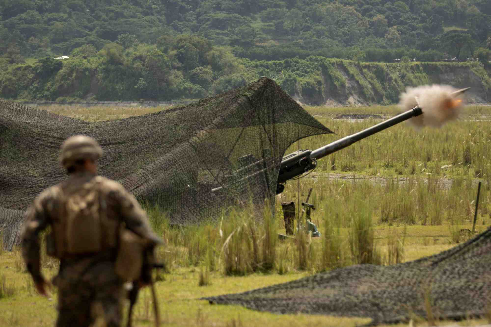Un obusier americain howitzer de 155 mm
