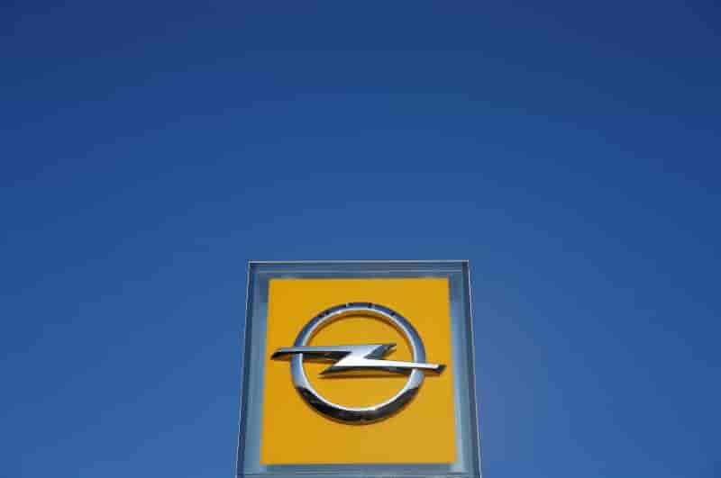 La thuringe prete a aider opel, denonce le chantage de psa
