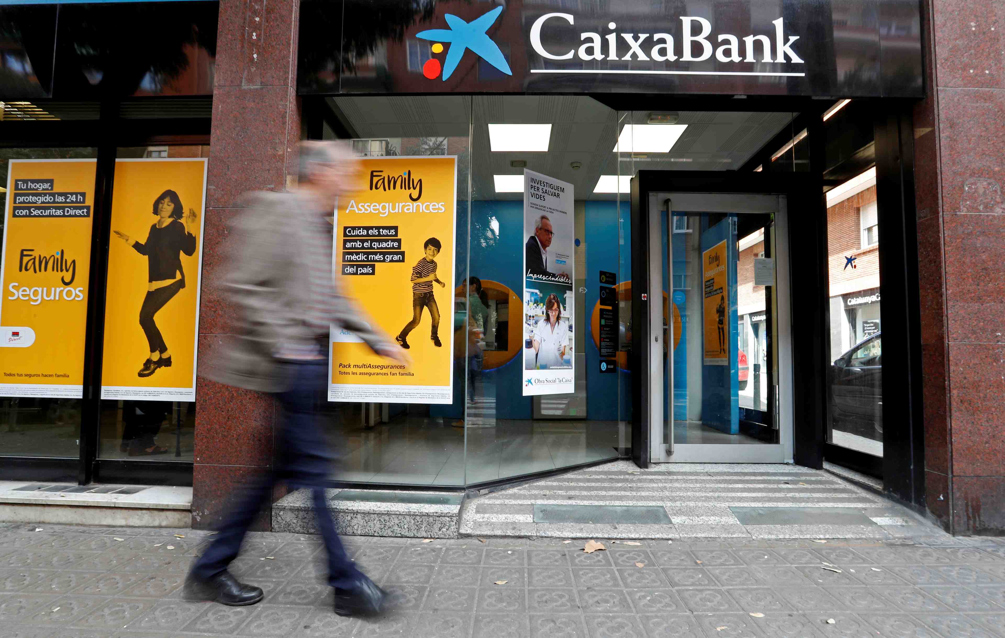 Caixabank vise une rentabilite de plus de 12% en 2021