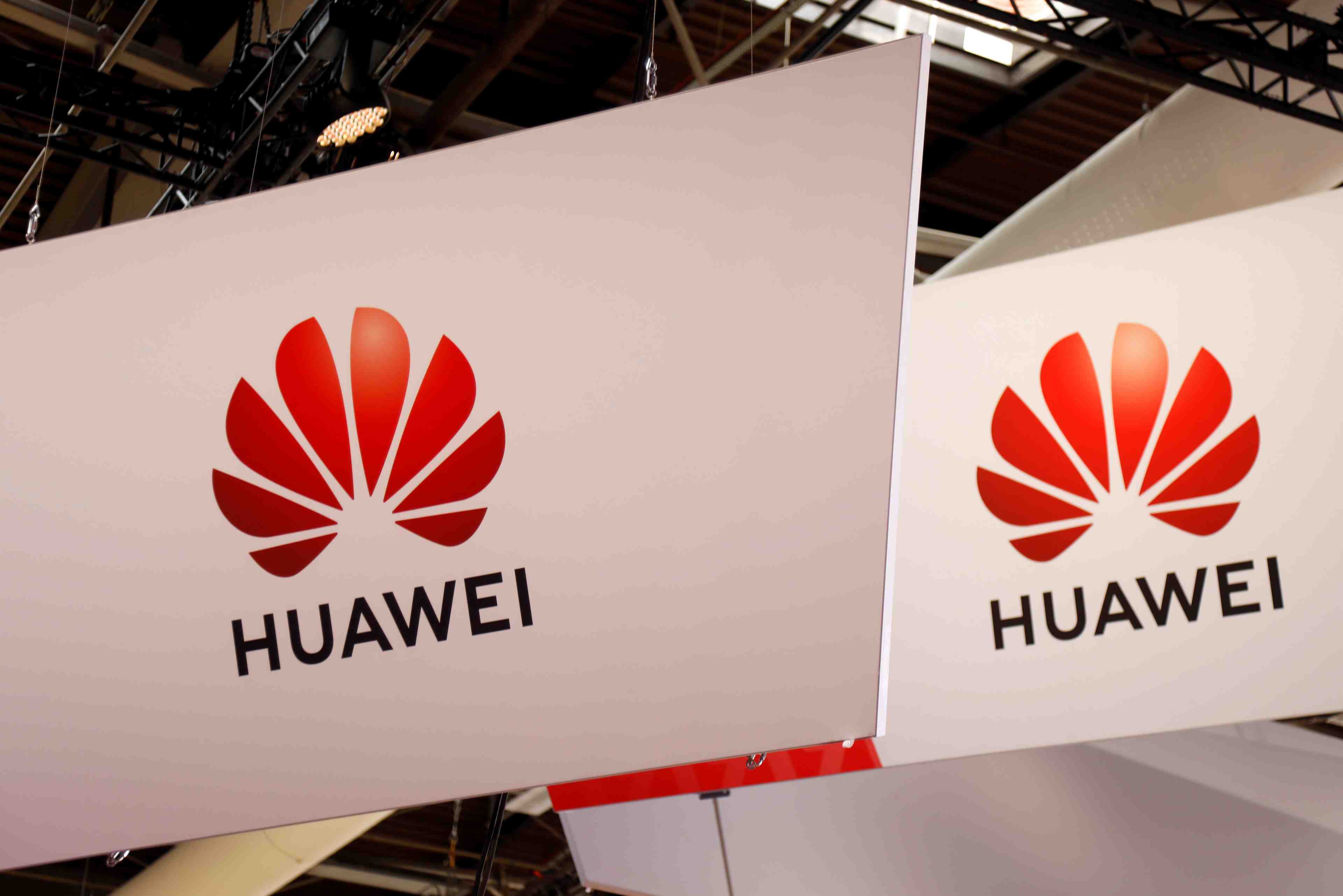 Washington pourrait reduire certaines restrictions commerciales imposees a huawei
