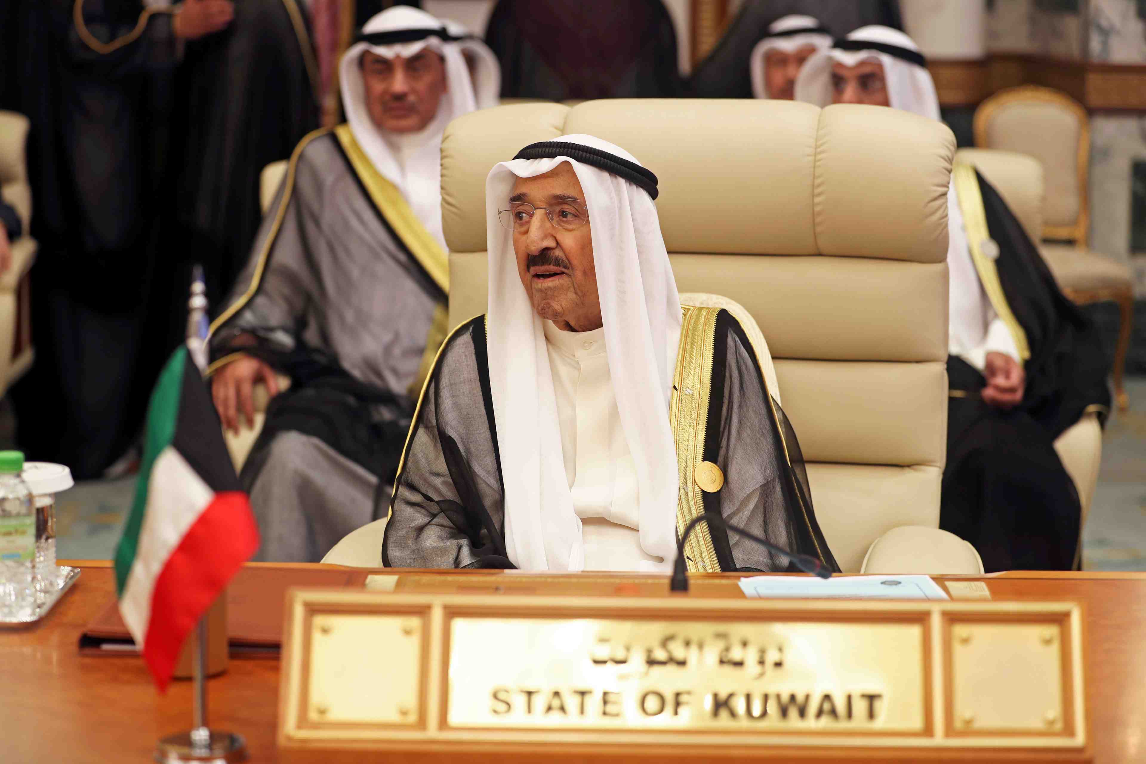 L'emir du koweit hospitalise aux usa, sa rencontre avec trump reportee