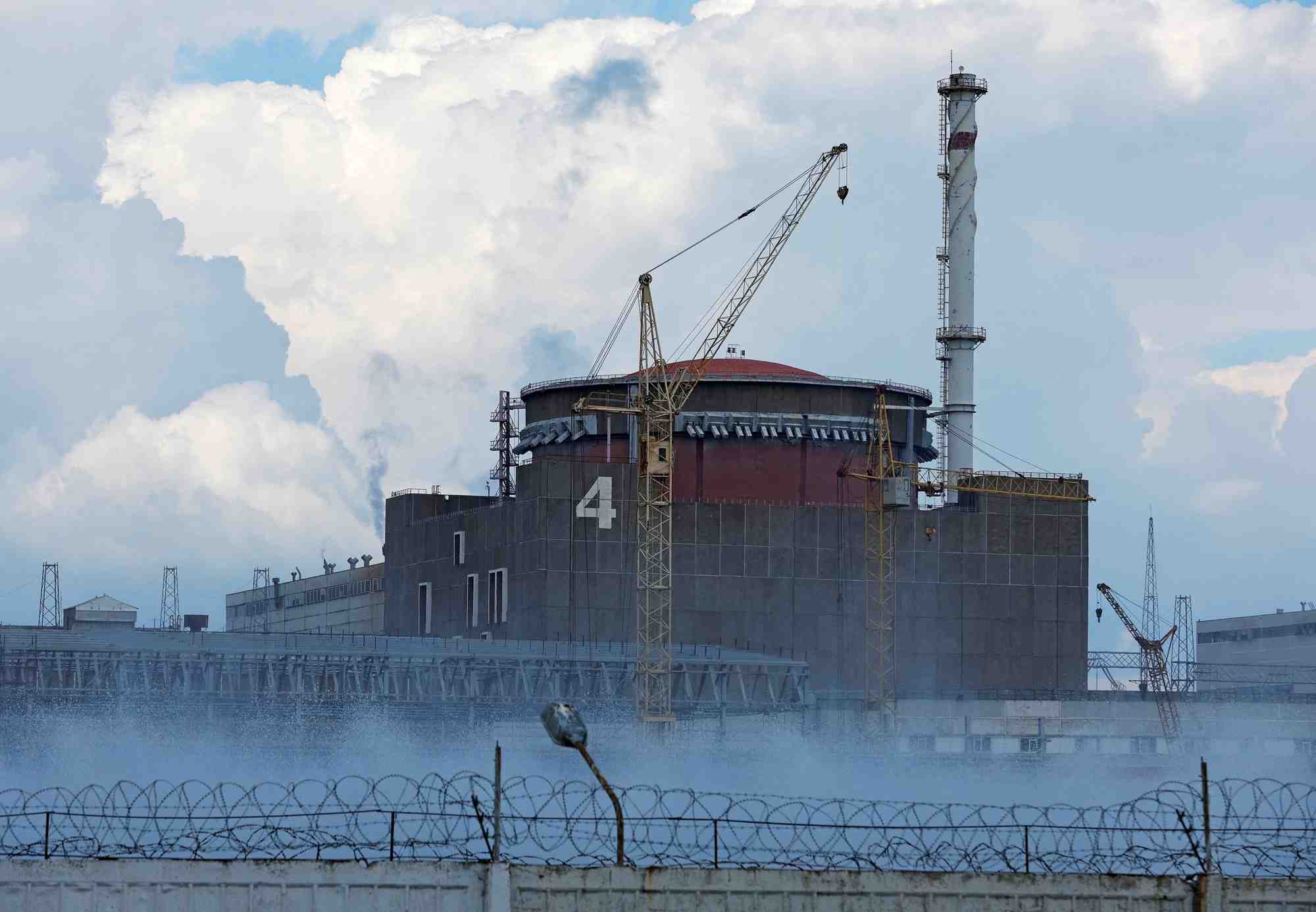 La centrale de zaporijjia a nouveau bombardee, kiev et moscou s'accusent mutuellement