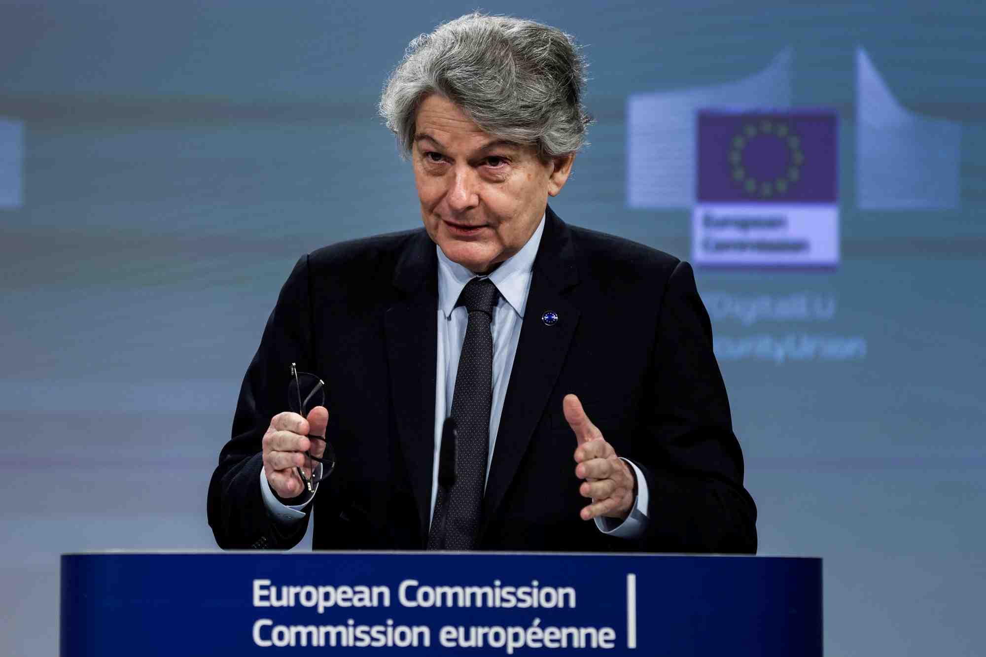 Thierry breton charge d'ameliorer la production de vaccins dans l'ue