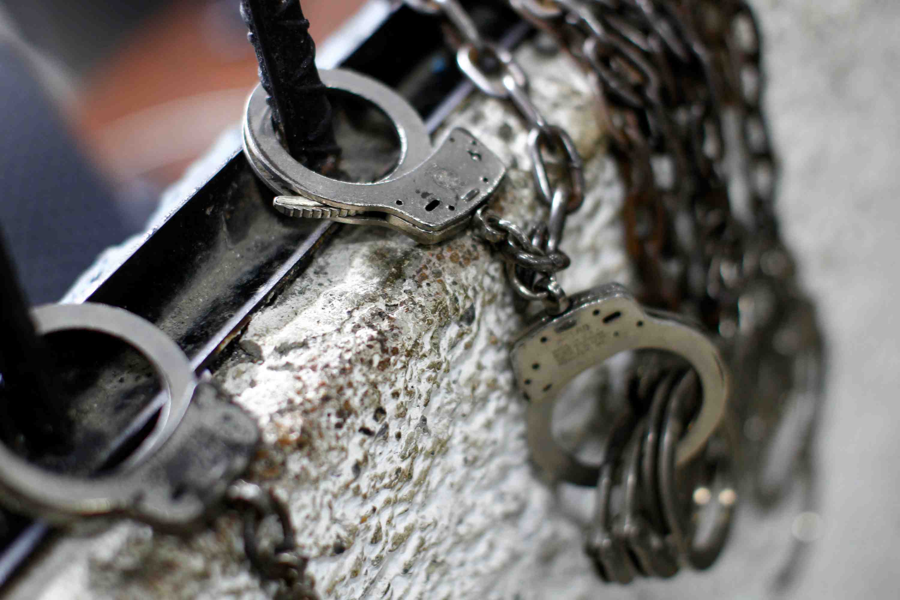 Un francais detenu en iran entame une greve de la faim