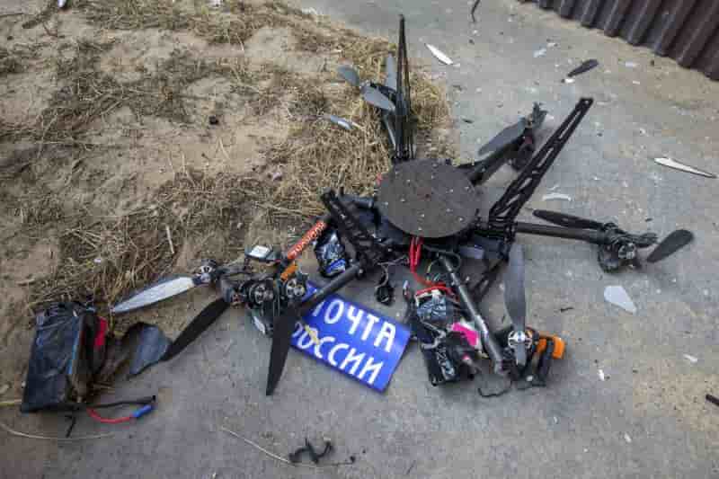 Un drone postal russe fonce dans un mur lors de son vol inaugural