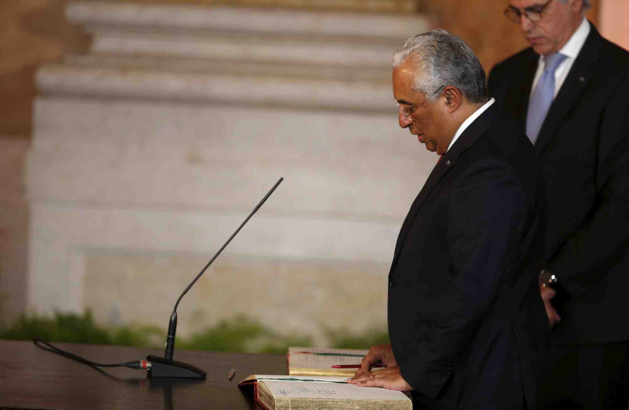 Le gouvernement d'antonio costa prete serment au portugal