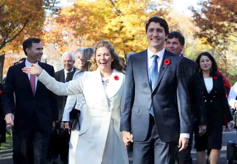 Le nouveau premier ministre canadien justin trudeau prete serment