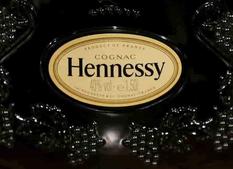 Hennessy espere combler la penurie de "vs" dans un an ou deux ans