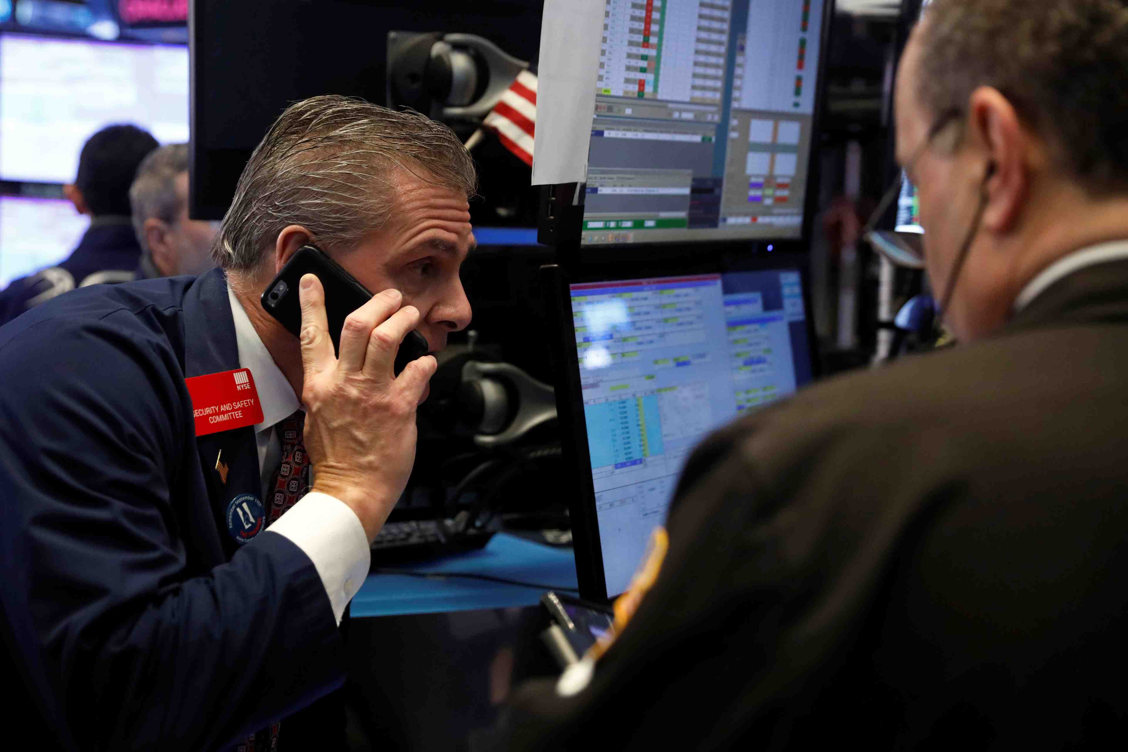 A wall street: la fievre est passee mais la volatilite s'est installee