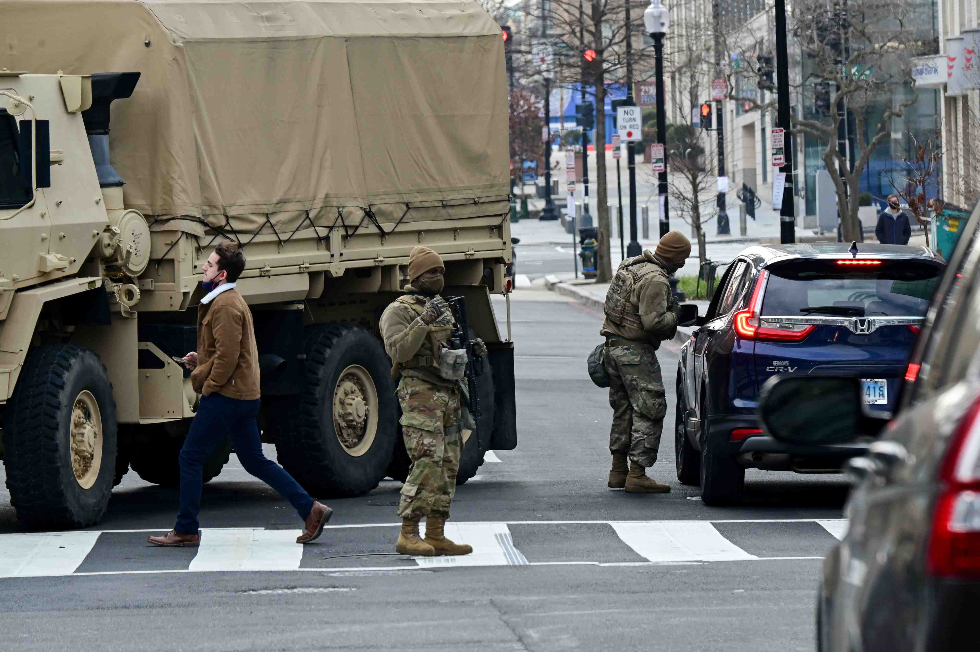 Washington se barricade avant l'investiture de joe biden