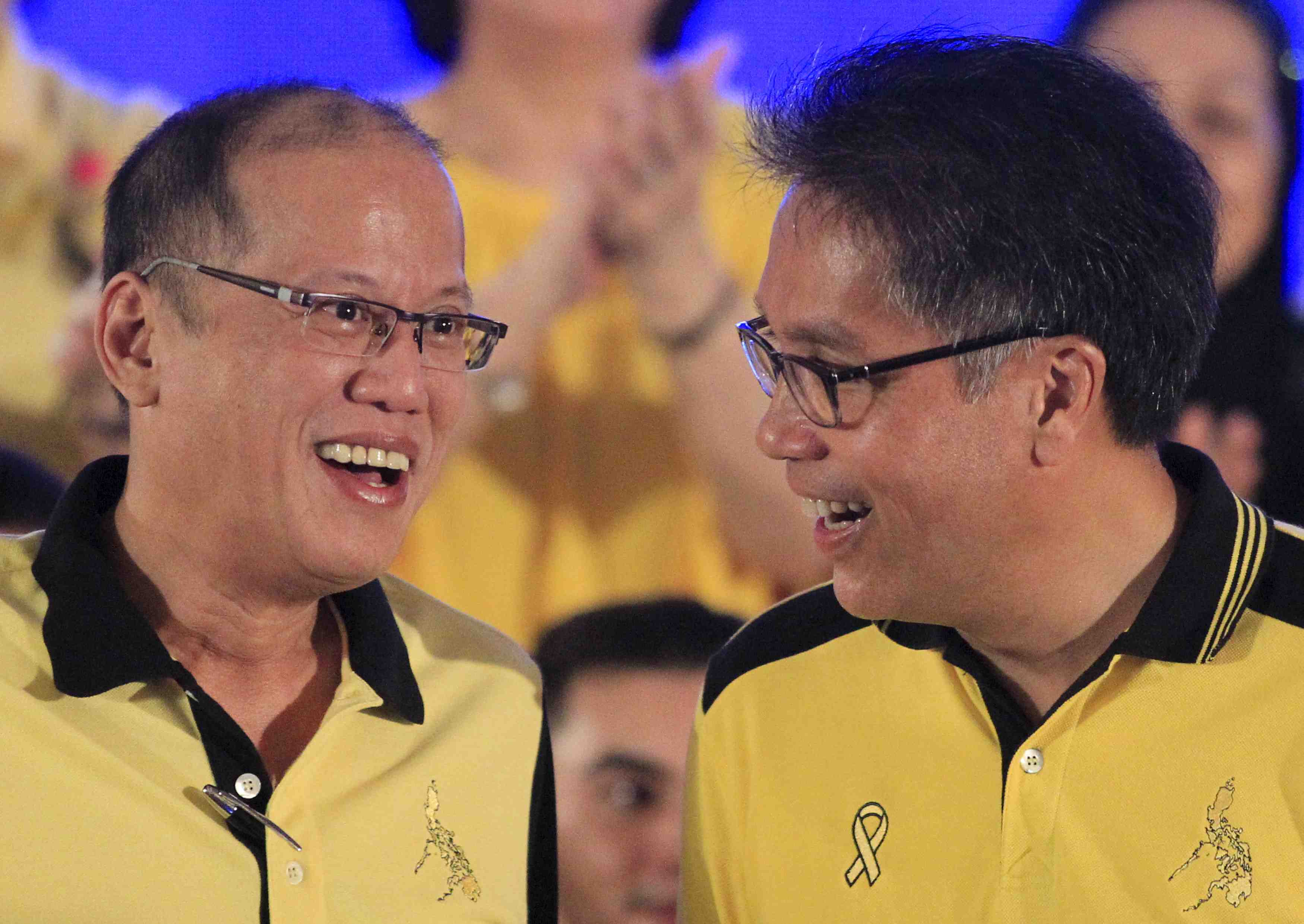 Le president philippin adoube son successeur