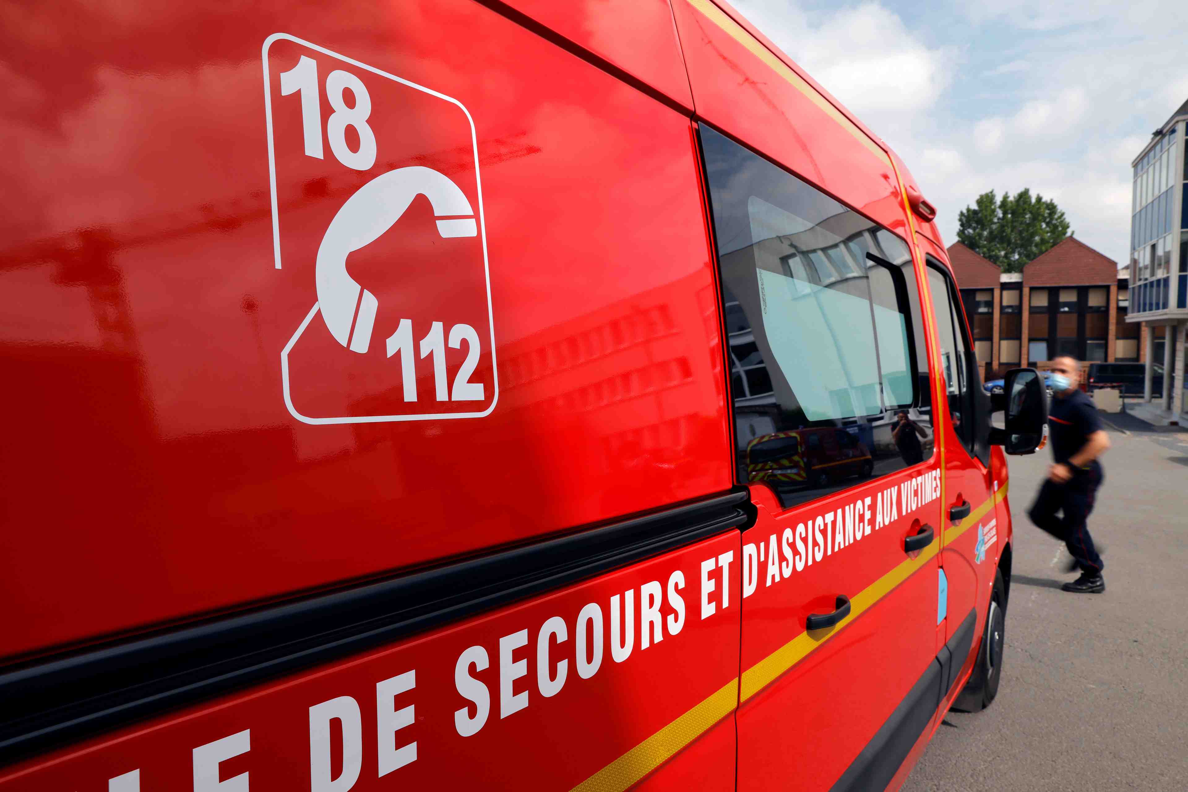 Retour a la normale pour les numeros d'urgence, dit le pdg d'orange