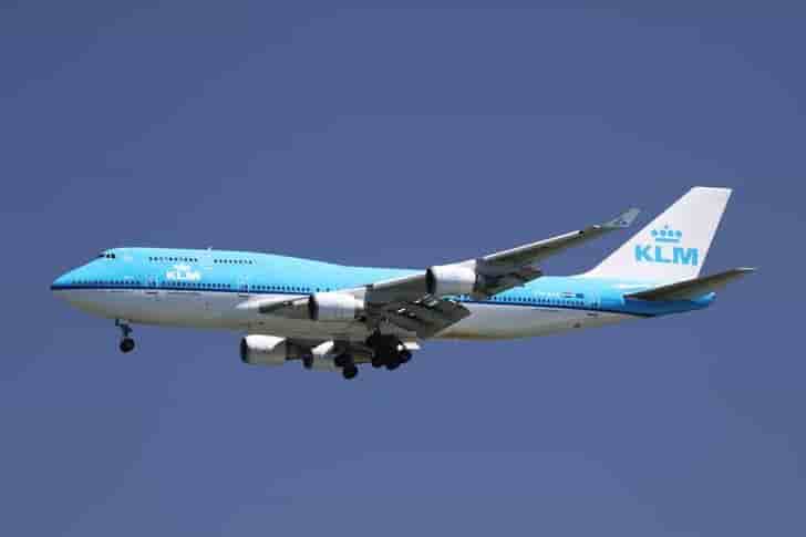 Une petition de salaries de klm demande l'arret des greves chez air france