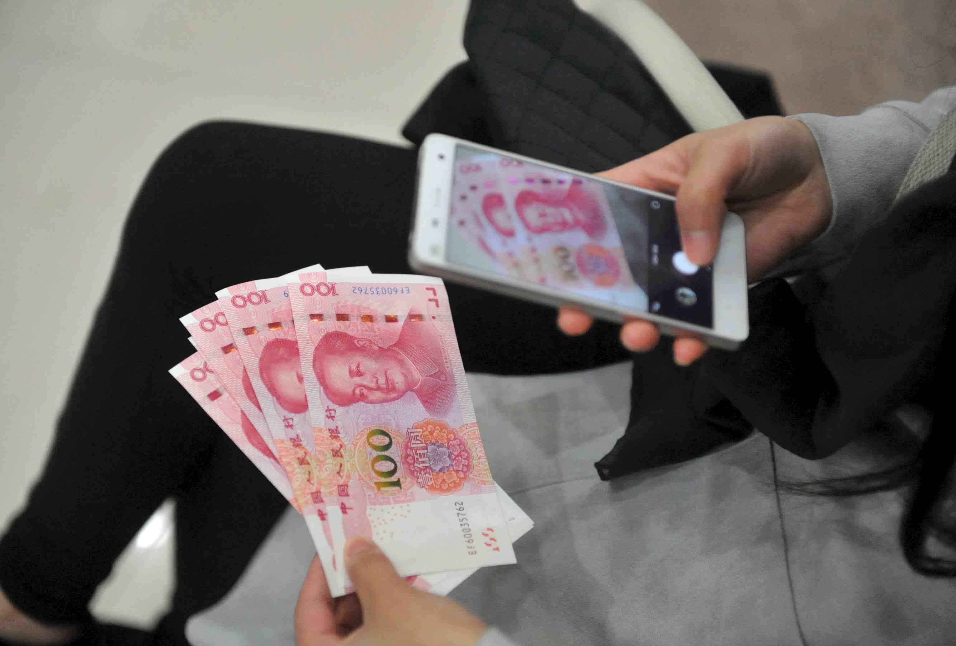 Le yuan entre dans le panier de devises du fmi