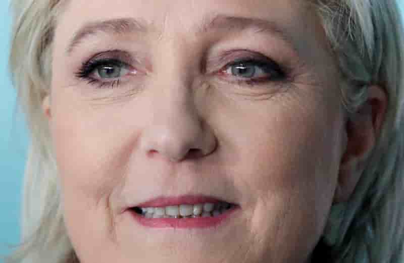 Le fn "seule force de resistance", selon le pen