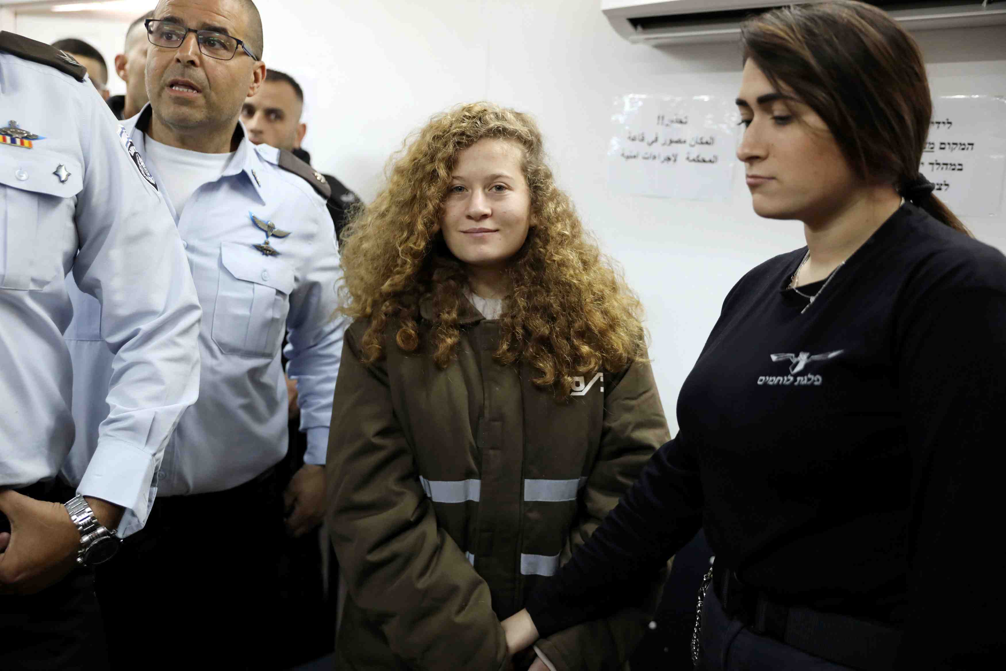 La jeune palestinienne ahed tamimi aurait accepte un accord amiable