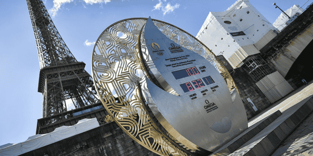 Avec ce réajustement à la hausse, la prévision de la Banque de France devrait se rapprocher de celle du gouvernement, qui table sur une croissance de +1% en 2024.