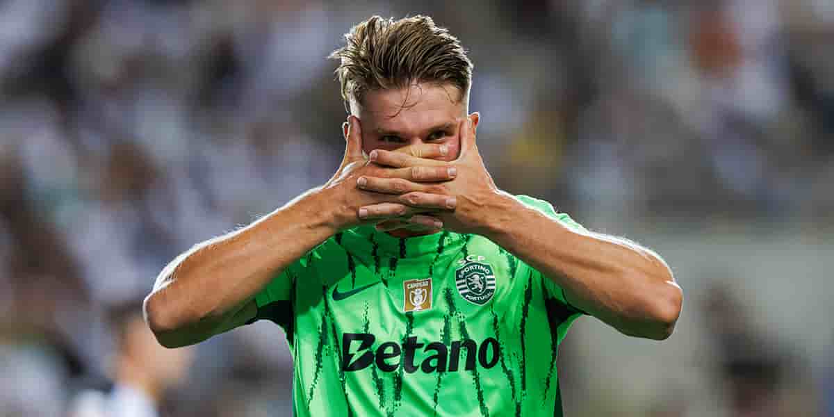 Viktor Gyökeres (Sporting CP) célèbre son but lors du match de Liga Portugal entre les équipes du SC Farense et du Sporting CP au stade Algarve. Score final : SC Farense 0-5 Sporting CP.