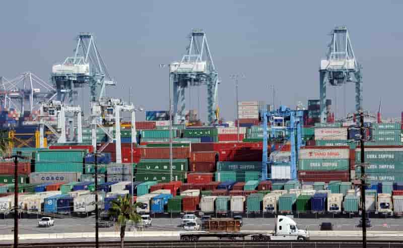 Le deficit commercial americain en baisse en novembre