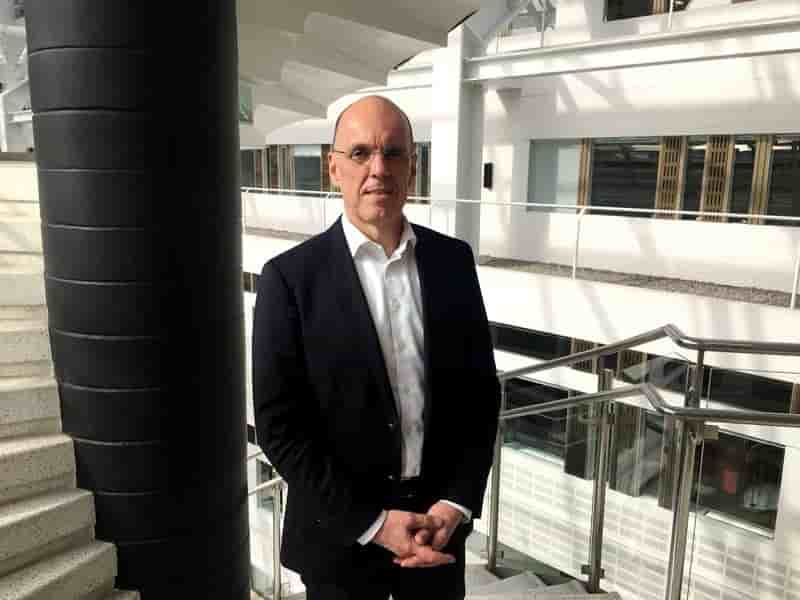 Autoliv songe a une scission en 2 entites cotees