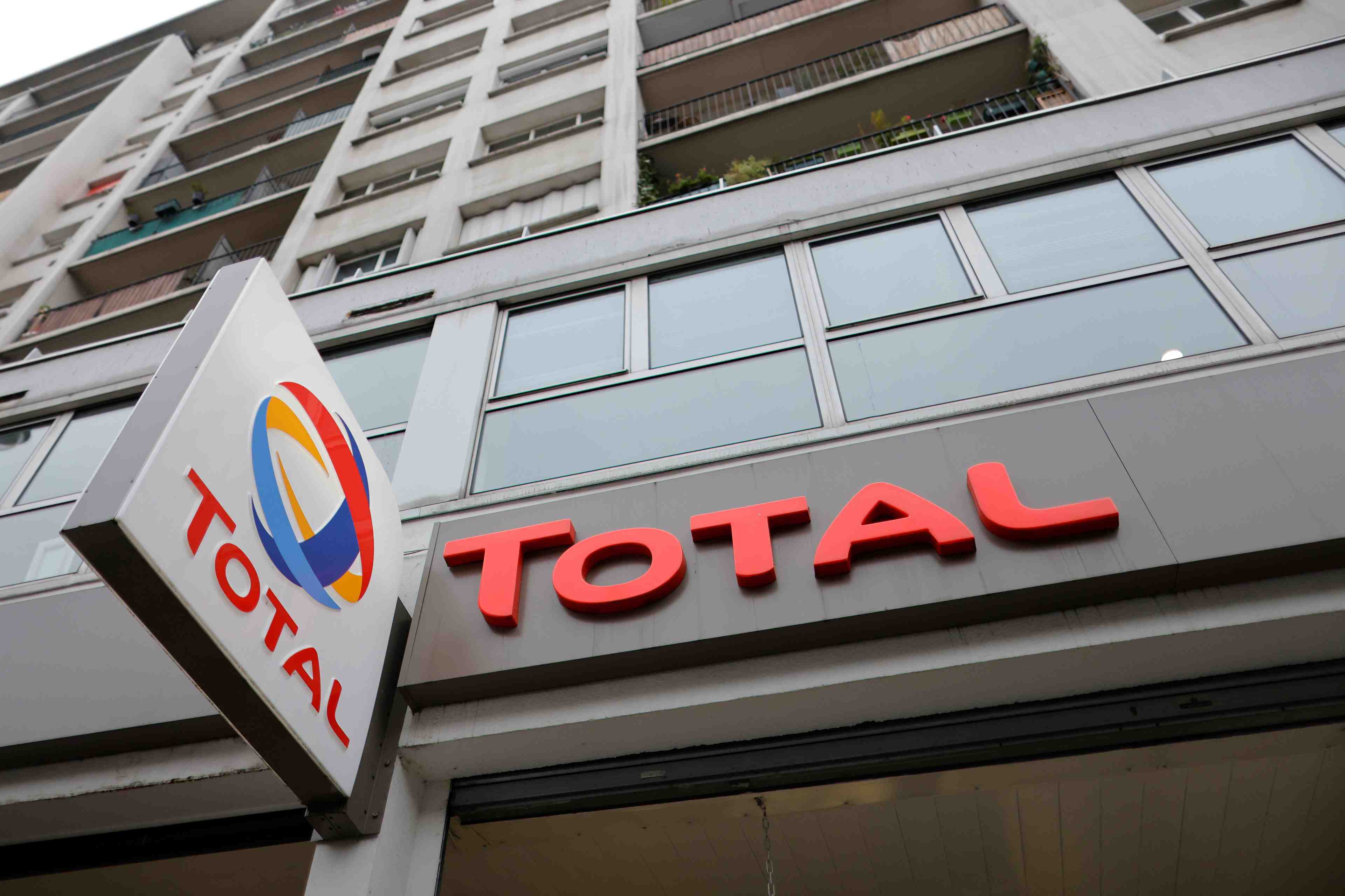 Total maintient son dividende malgre la chute de ses resultats