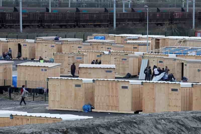 Deux migrants blesses par balle a grande-synthe