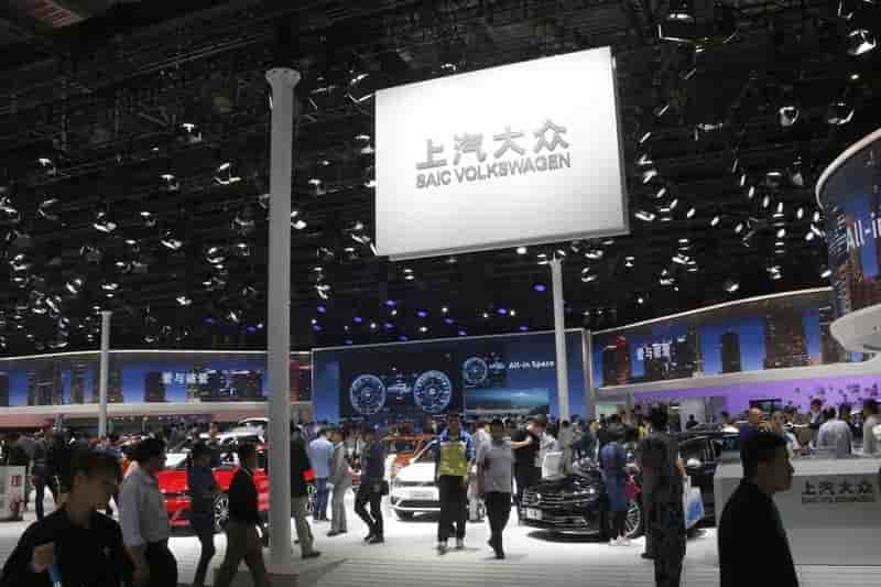 Vw et ses associes rappelleront 4,86 millions de vehicules en chine