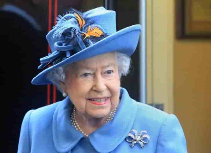 Elisabeth ii se souvient de son couronnement