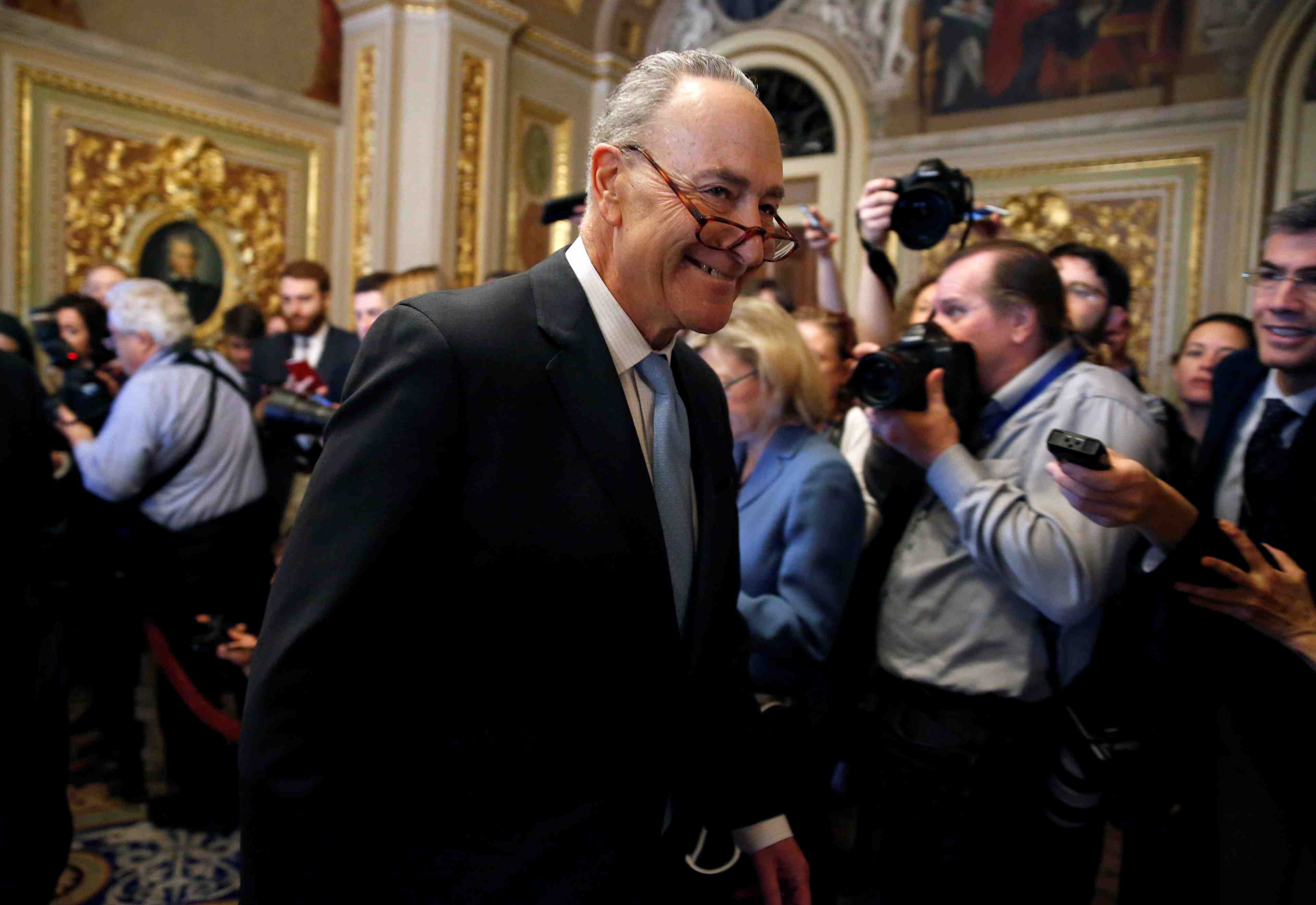 Usa: le senat met fin au "shutdown" du gouvernement federal