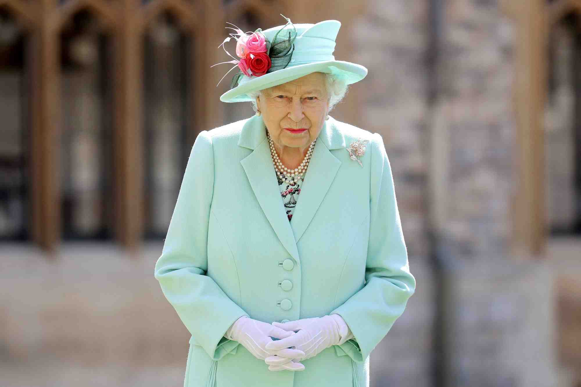 Sortie publique de la reine d'angleterre sous le signe du novitchok