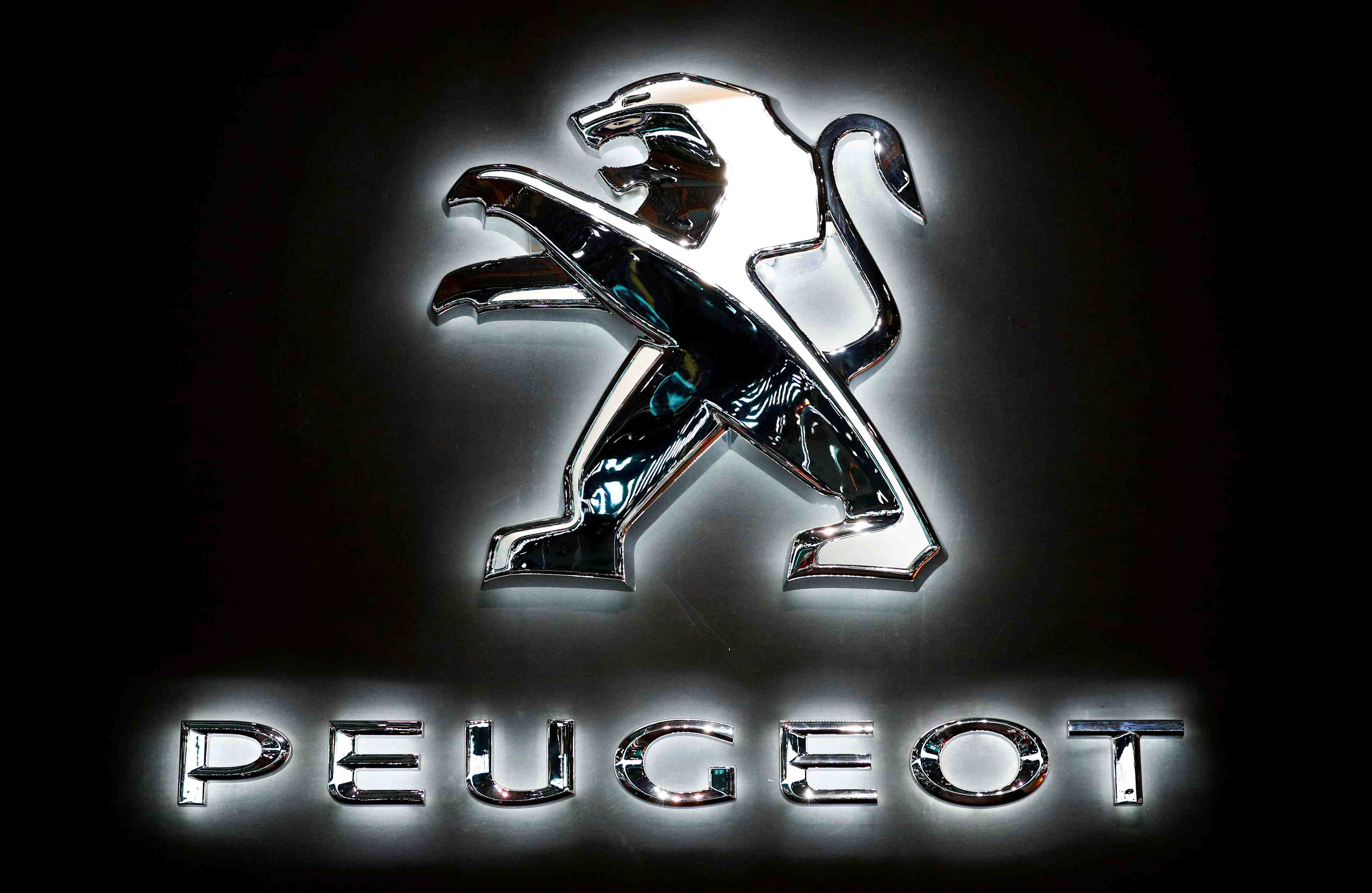 Etablissements peugeot freres: le pdg jean-philippe peugeot devient president non-executif