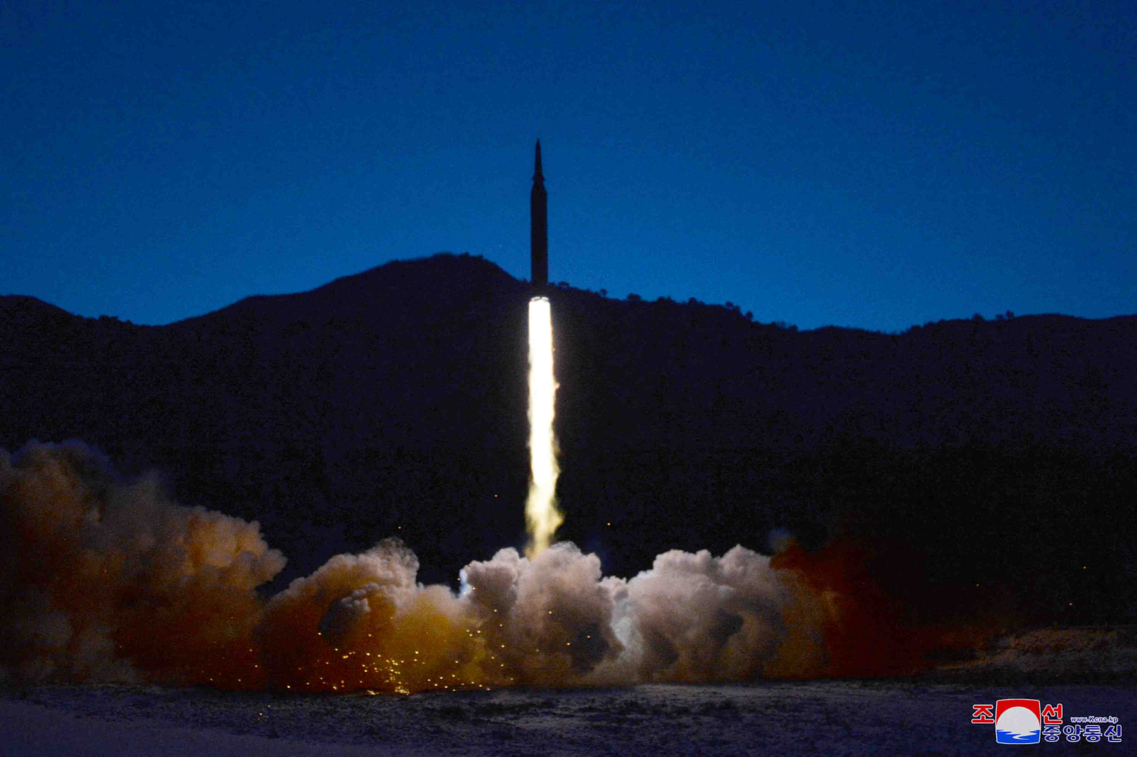 Coree du nord: pyongyang tire deux missiles, met en garde les etats-unis